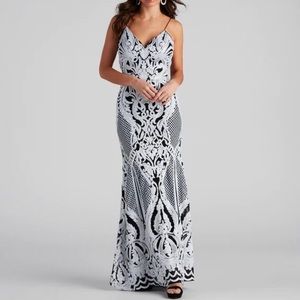 Windsor Lilian Formal Sequin Low Back Dress